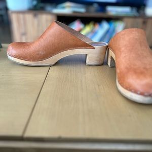 Bryr Gabe Block Heal (clogs)